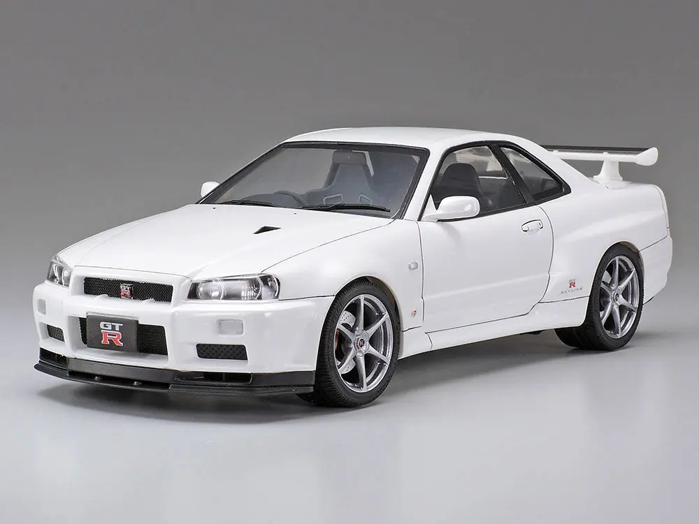 Tamiya 1/24 Nissan Skyline Gt-R (R34) Model Kit 1