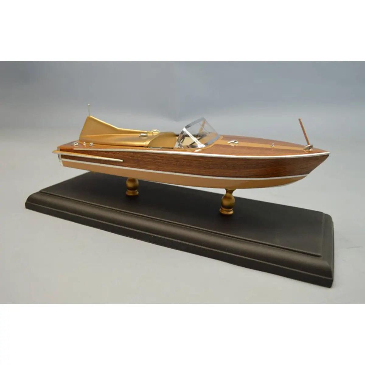 Dumas Chris Craft 1955 21” Cobra Racer Wooden Model Kit 1