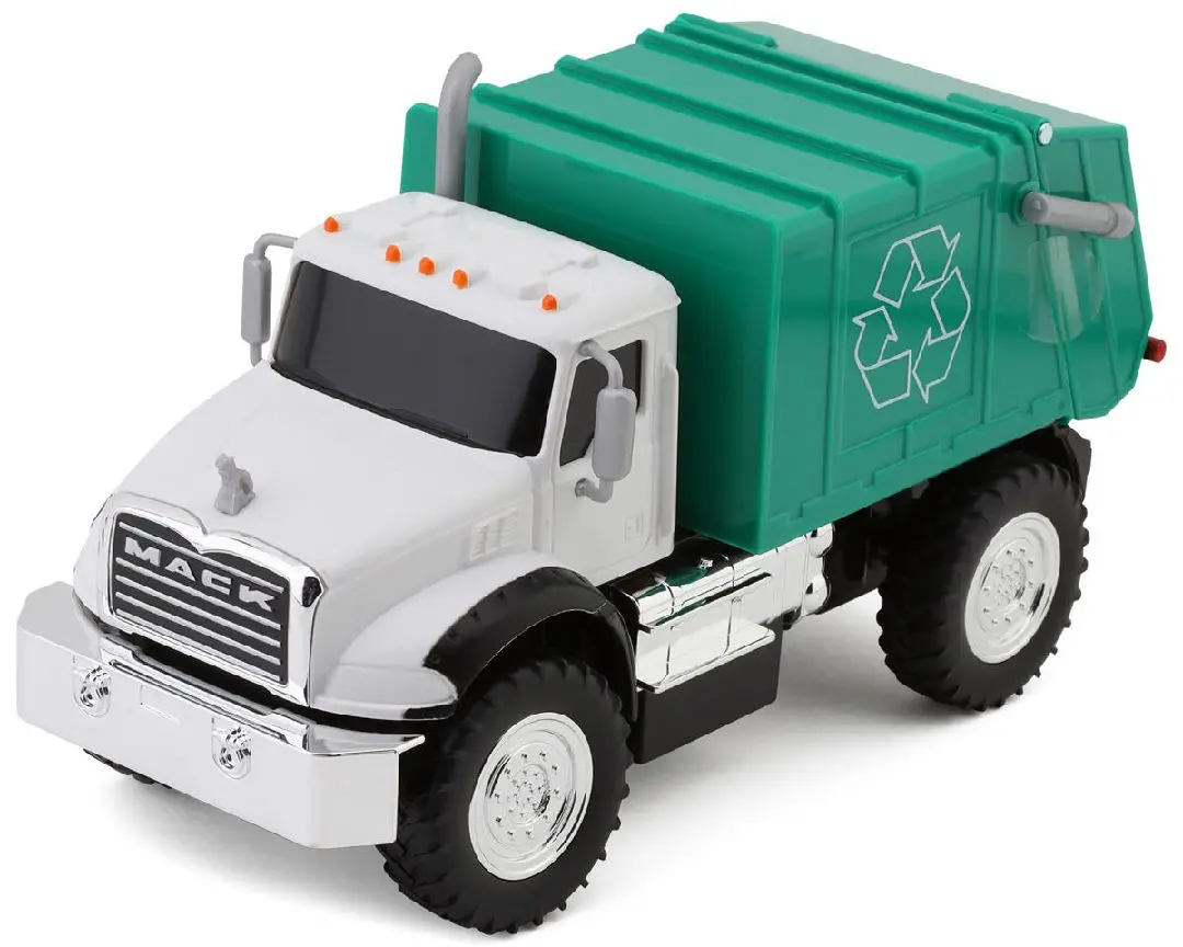 Maisto R/C Work Machines Mack Refuse Truck: White/Green 1