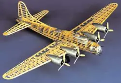 Guillows 1/28 Boeing B-17G Flying Fortress Wooden Model Kit 1