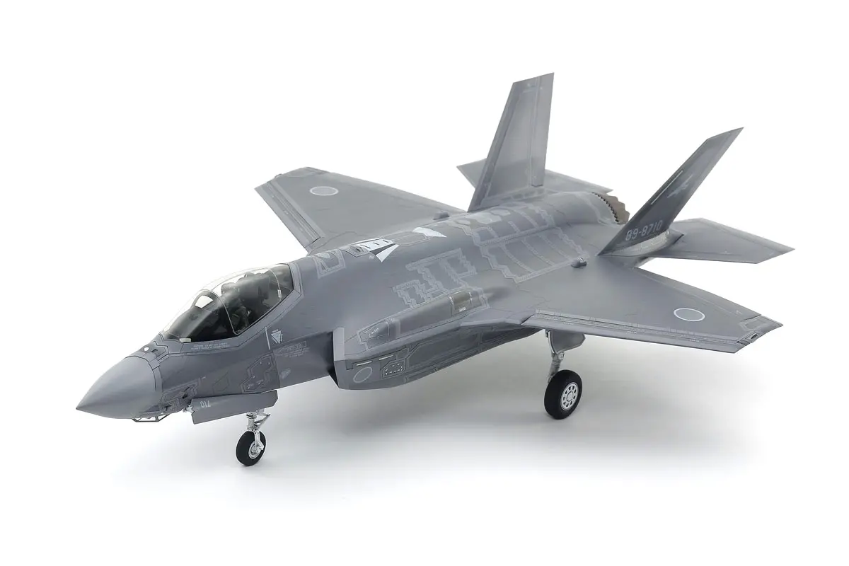 Tamiya 1/48 Lockheed Martin F-35A Lightning Ii Model Kit 1