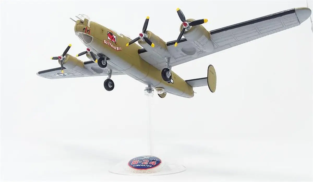 Atlantis 1/92 B-24J Liberator Bomber Model Kit 1