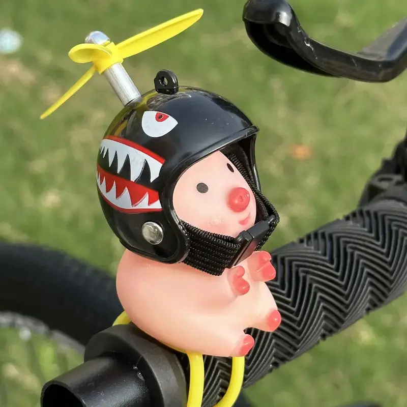 Handlebar Buddy: Pig (Assorted Helmets) 1
