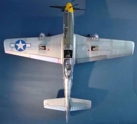Trumpeter 1/24 North American Mustang Iv P-51D 1