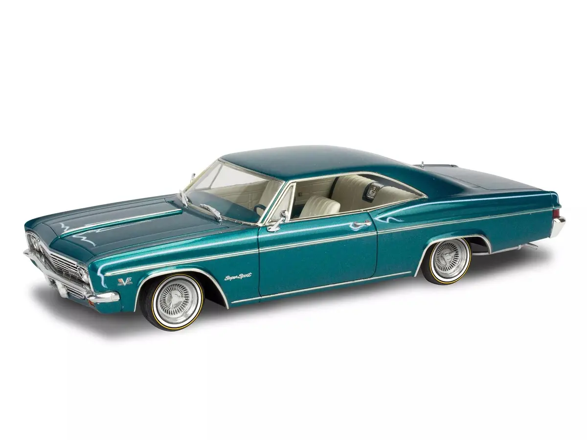 Revell 1/25 1966 Chevrolet Impala Ss 396 2’N1 Model Kit: Level 4 1