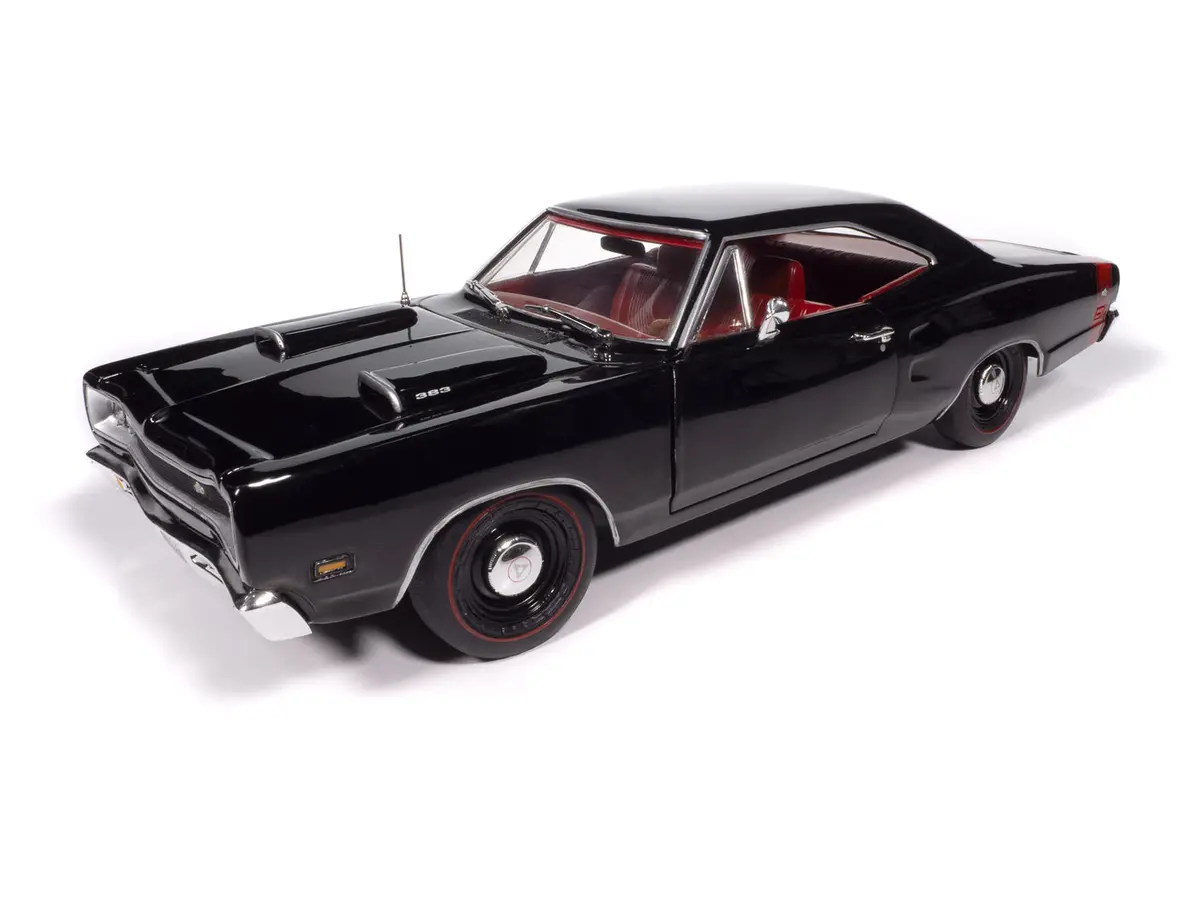 Auto World 1/18 1969 Dodge Coronet Super Bee: Mcacn Special Edition 1