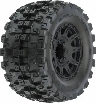 Pro-Line Badlands Belted Mx38 Hp 3.8” Tires Mounted On Raid Wheels: 17Mm 1