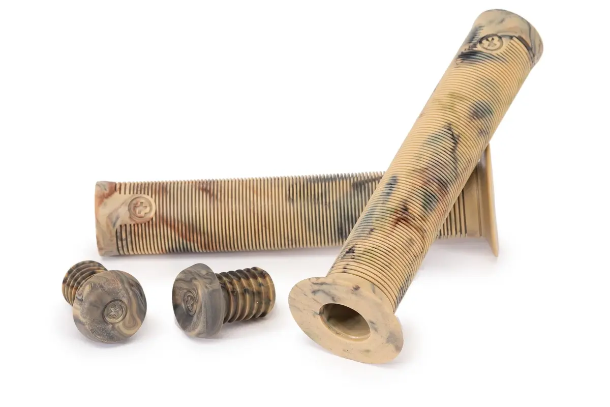 Salt Plus Xl Grips Camo Flanged 1
