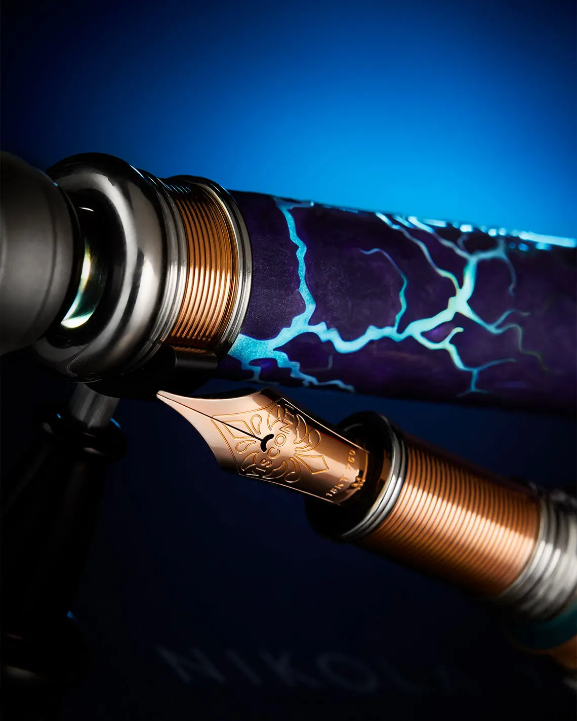 Visconti Füllfeder Tesla,18K Gold,Limitierte Edition 1