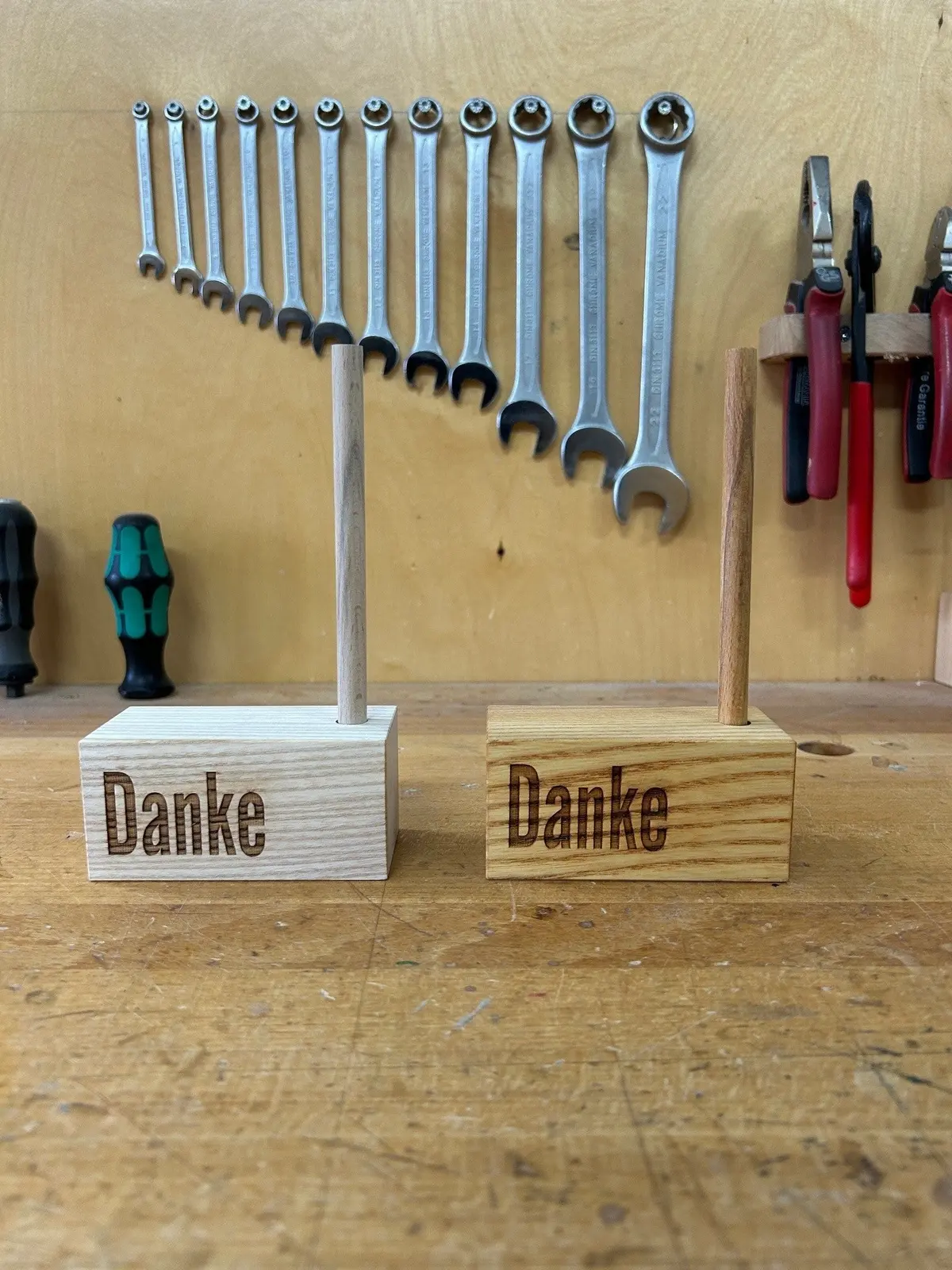 E+M Holzprodukte Gmbh Werksverkauf Aufsteller Danke 1