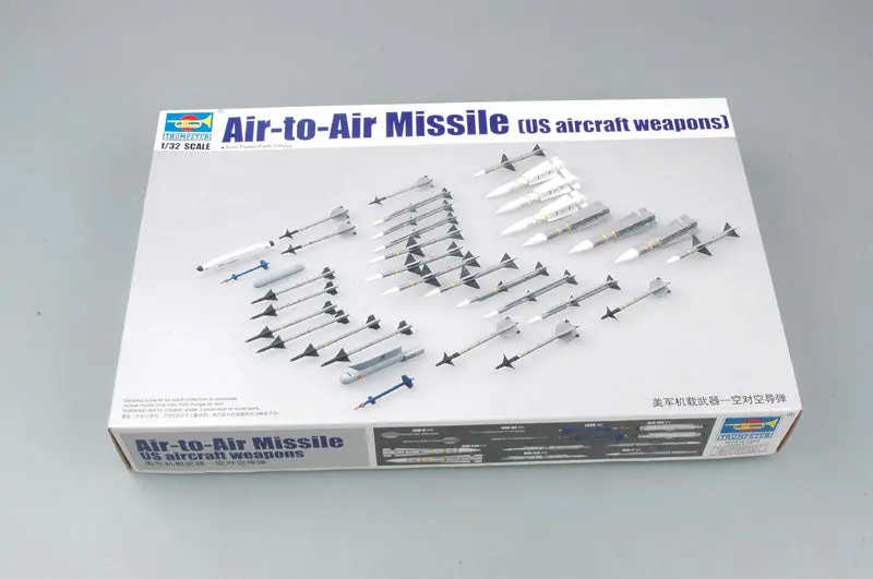 Trumpeter Air To Air Missile 1/32 Model Kit 1
