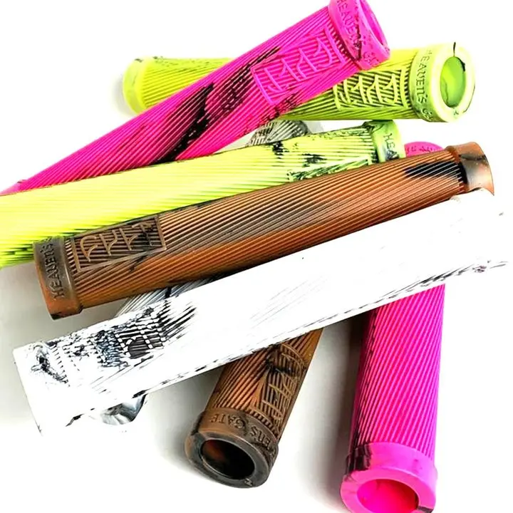 Cult Begin Grips (Gum Swirl) 1