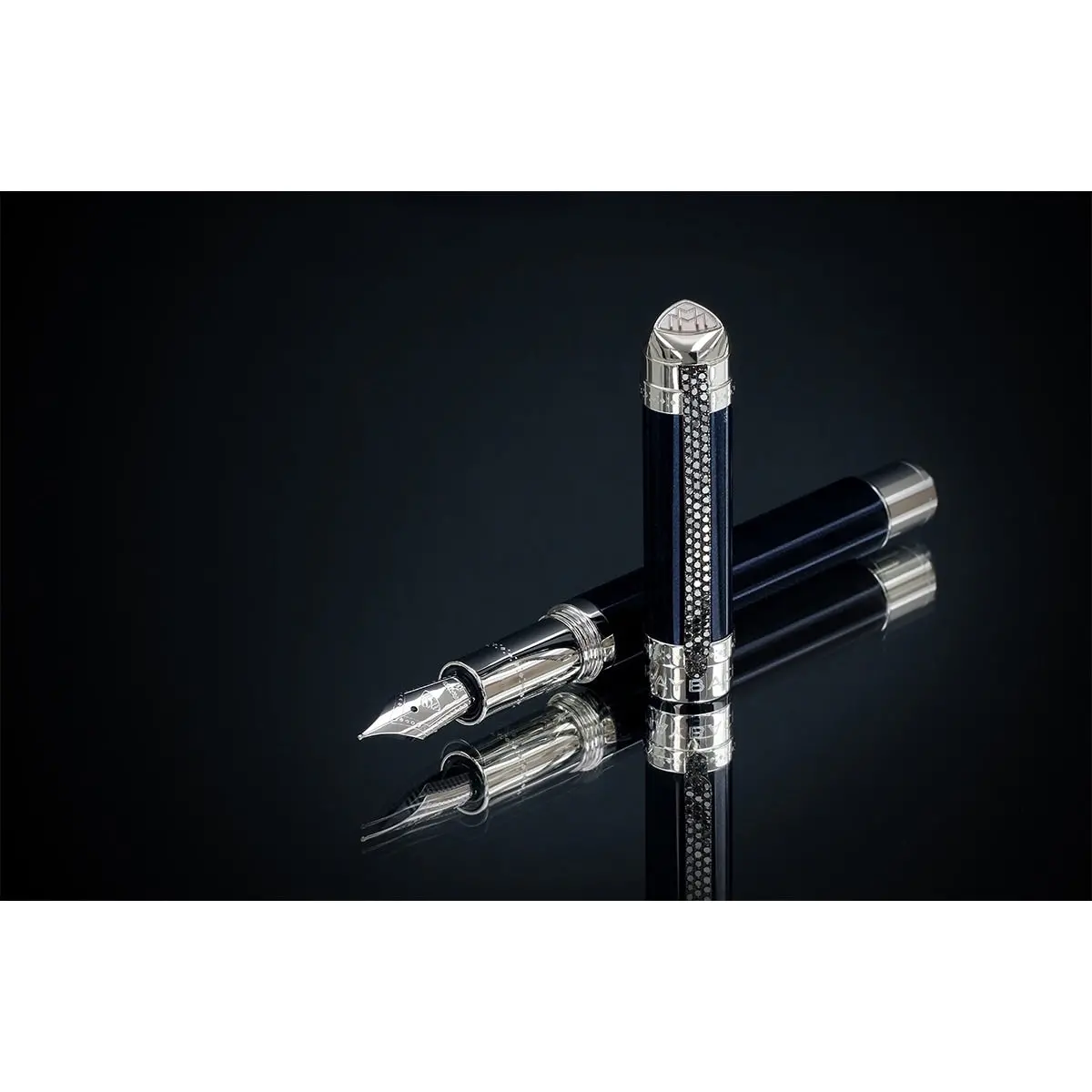Maybach Füller Mit 100 Diamanten, 18Kt, Blue 1